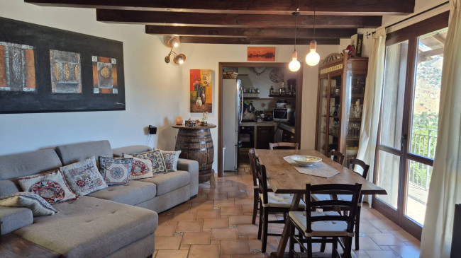 Casa Indipendente in affitto a Palermo