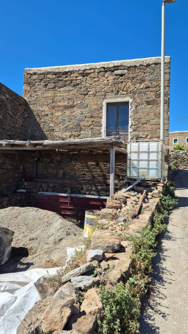 Dammuso in vendita a Pantelleria