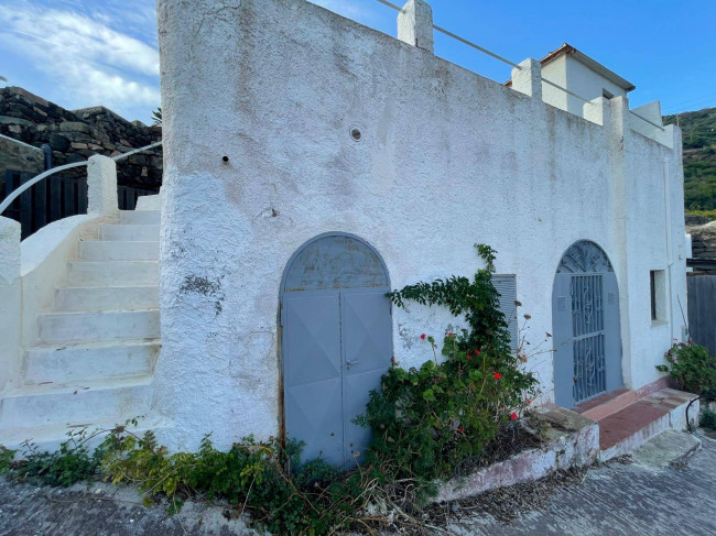 Casa Indipendente in vendita a Pantelleria