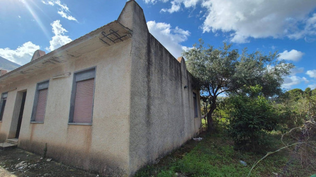 Villa Singola in vendita a Castellammare del Golfo