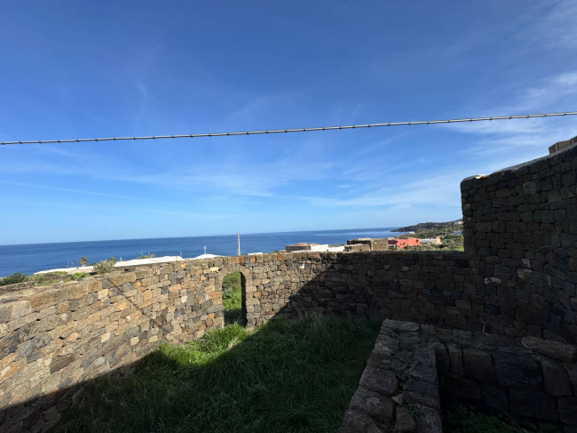 Casa Indipendente in vendita a Pantelleria