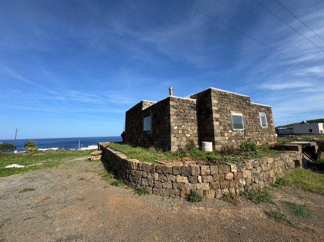 Casa Indipendente a Pantelleria