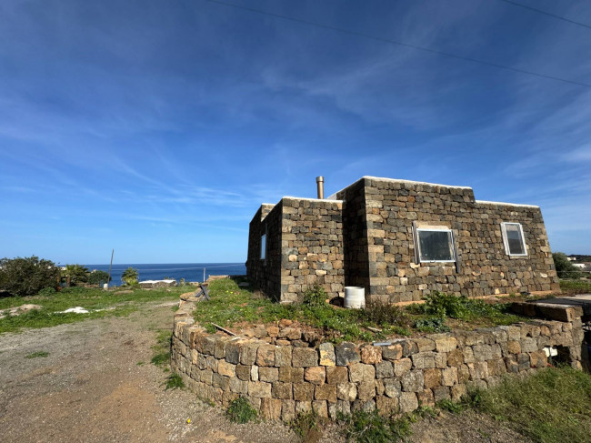 Casa Indipendente in vendita a Pantelleria