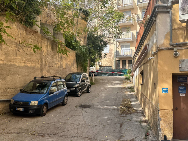 Box - Posto Auto in vendita a Palermo