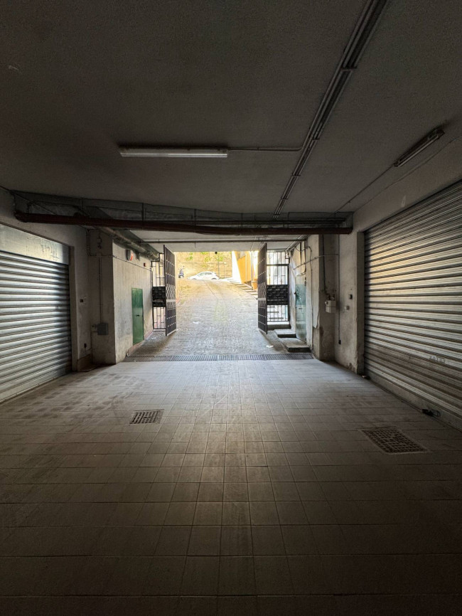 Box - Posto Auto in vendita a Palermo