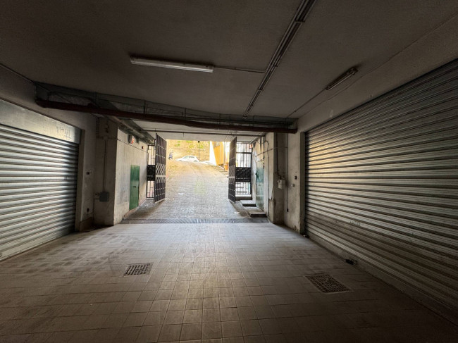 Box - Posto Auto in vendita a Palermo