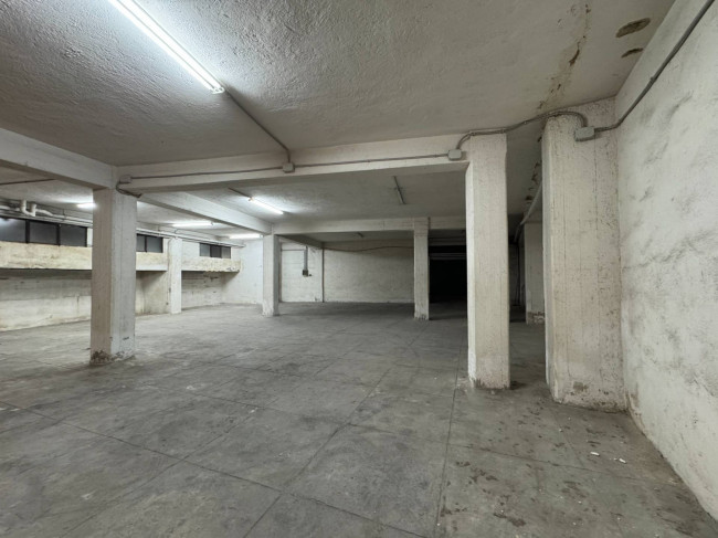 Box - Posto Auto in vendita a Palermo