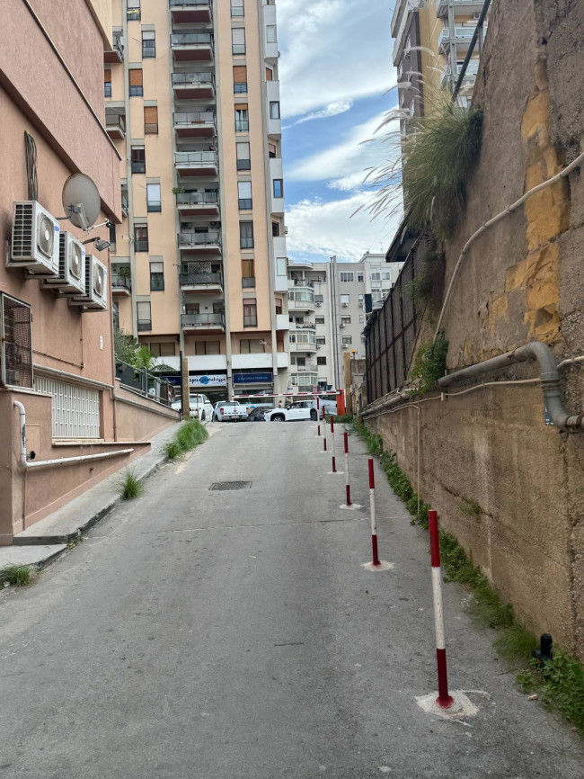 Box - Posto Auto in vendita a Palermo