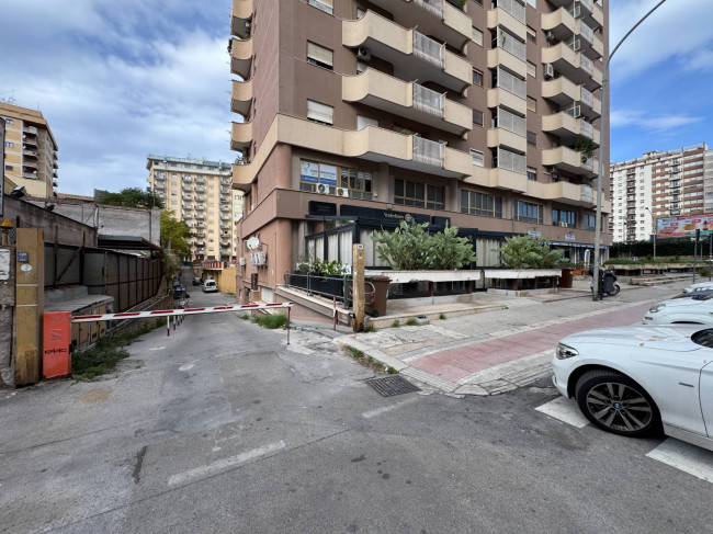 Box - Posto Auto in vendita a Palermo