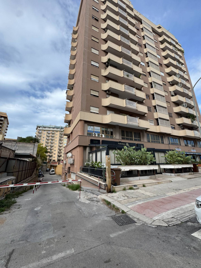 Box - Posto Auto in vendita a Palermo