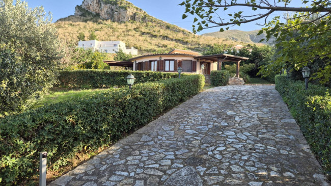 Villa Singola a Castellammare del Golfo