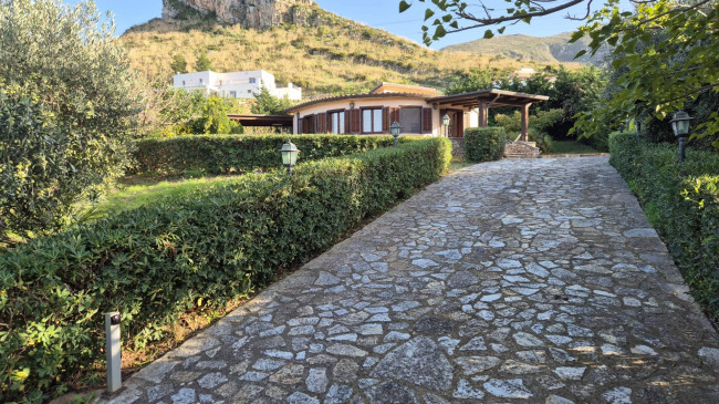Villa Singola in affitto a Castellammare del Golfo