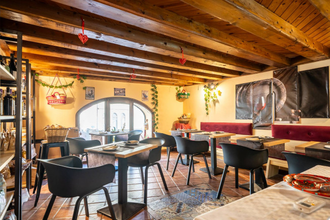 Locale commerciale in vendita a Palermo