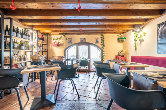 Locale commerciale in vendita a Palermo