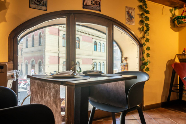 Locale commerciale in vendita a Palermo