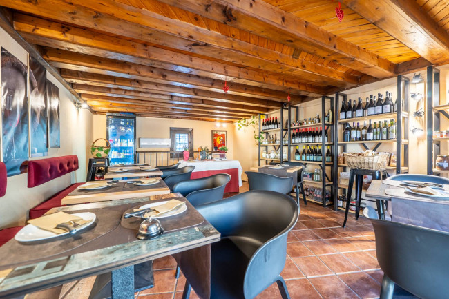 Locale commerciale in vendita a Palermo