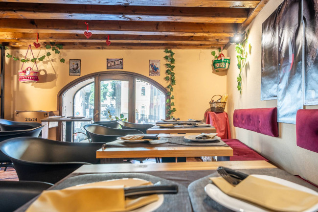 Locale commerciale in vendita a Palermo