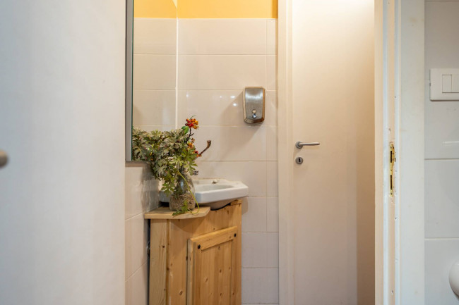 Locale commerciale in vendita a Palermo