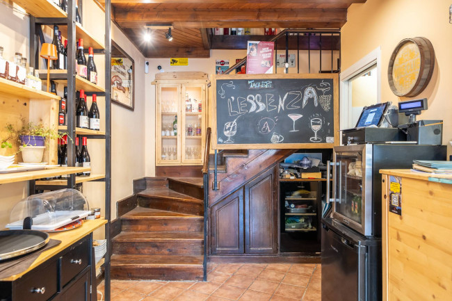 Locale commerciale in vendita a Palermo