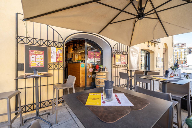 Locale commerciale in vendita a Palermo