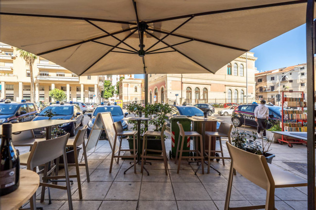 Locale commerciale in vendita a Palermo