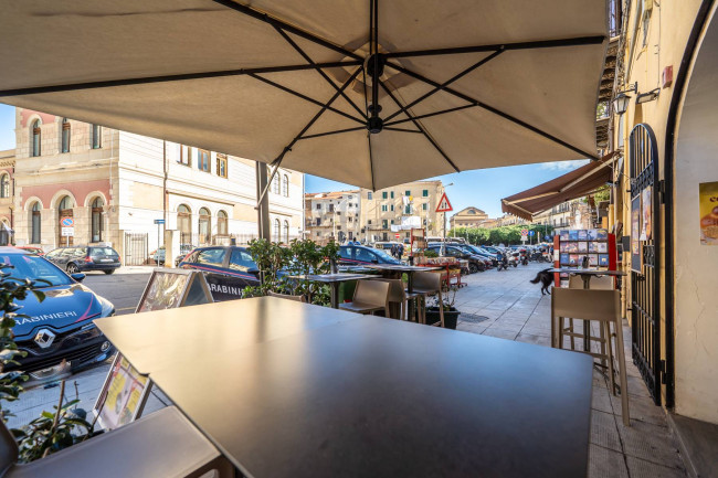 Locale commerciale in vendita a Palermo