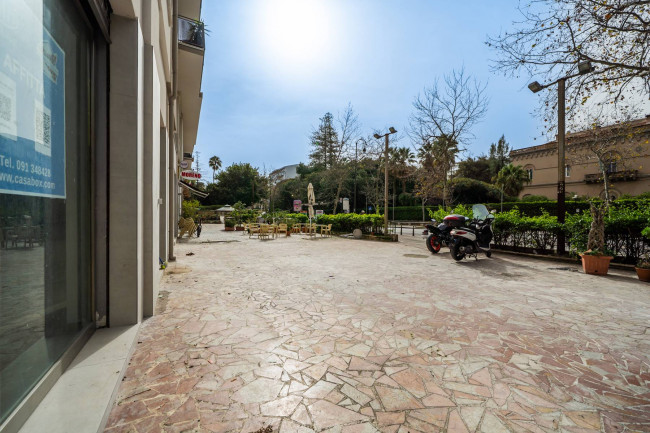 Locale commerciale in affitto a Palermo