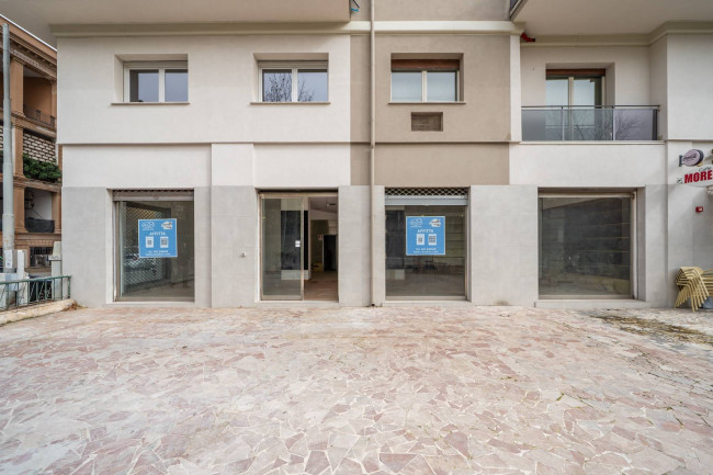 Locale commerciale in affitto a Palermo