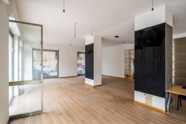 Locale commerciale in affitto a Palermo