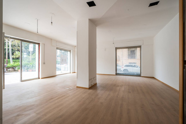 Locale commerciale in affitto a Palermo