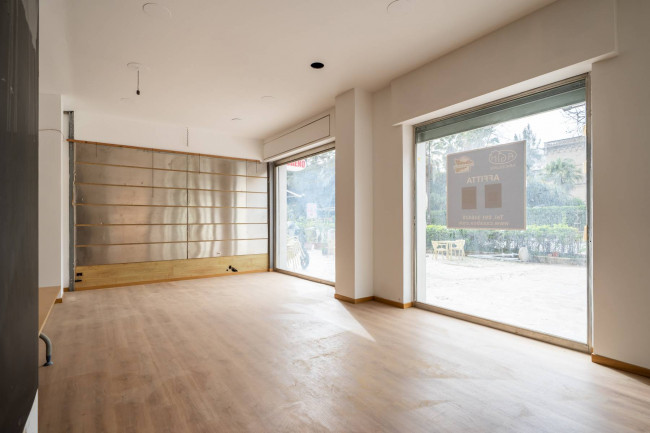 Locale commerciale in affitto a Palermo