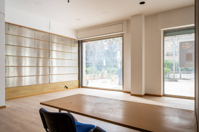 Locale commerciale in affitto a Palermo