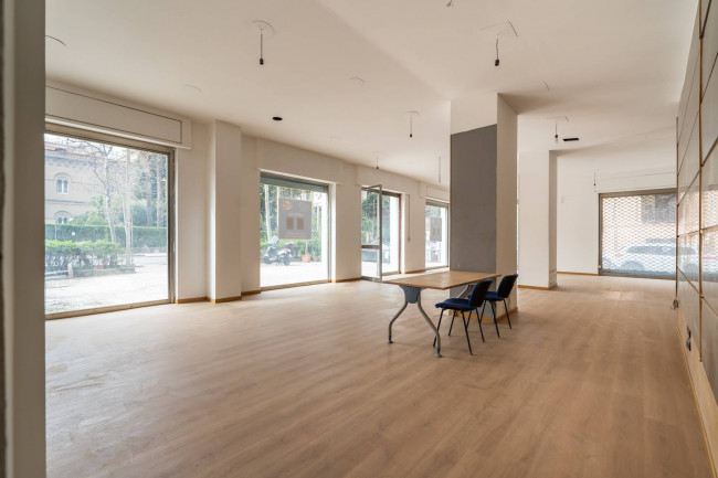 Locale commerciale in affitto a Palermo