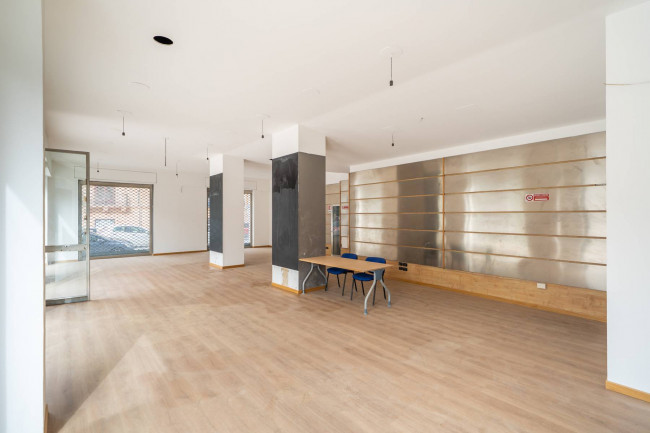 Locale commerciale in affitto a Palermo