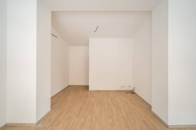 Locale commerciale in affitto a Palermo