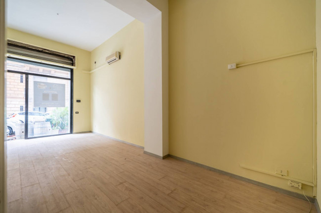 Locale commerciale in affitto a Palermo