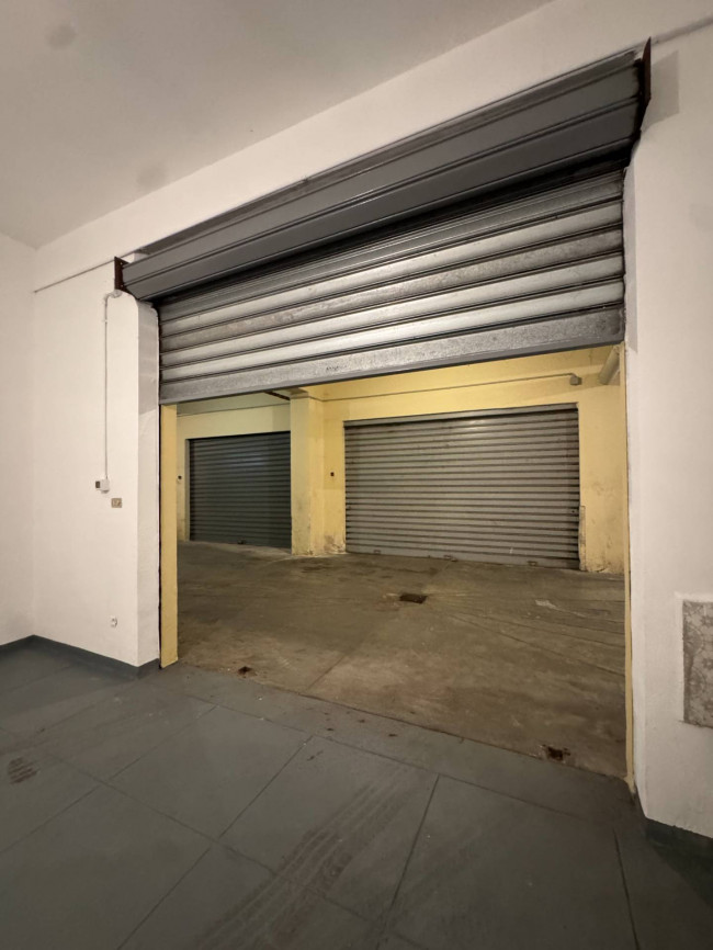 Box o garage in vendita a Palermo