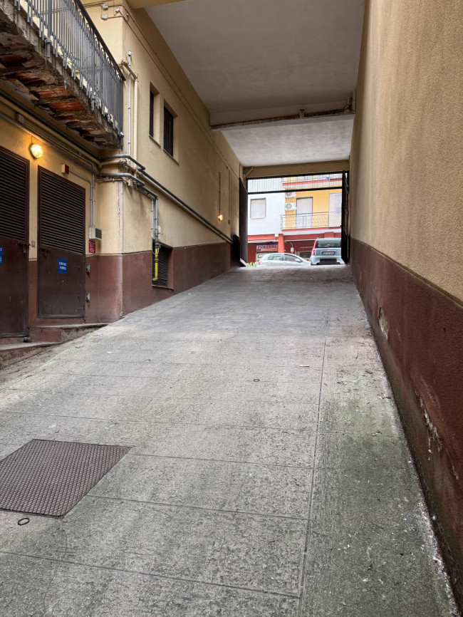 Box o garage in vendita a Palermo