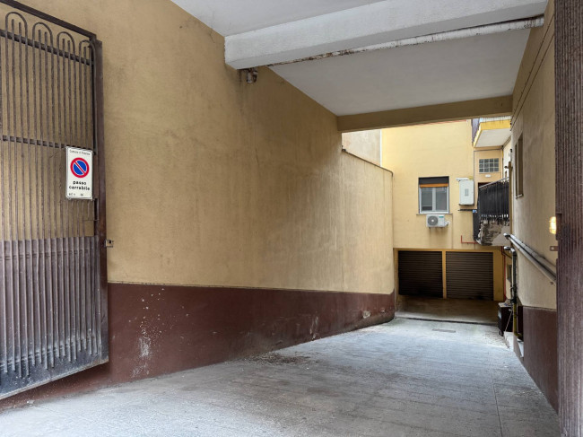 Box o garage in vendita a Palermo
