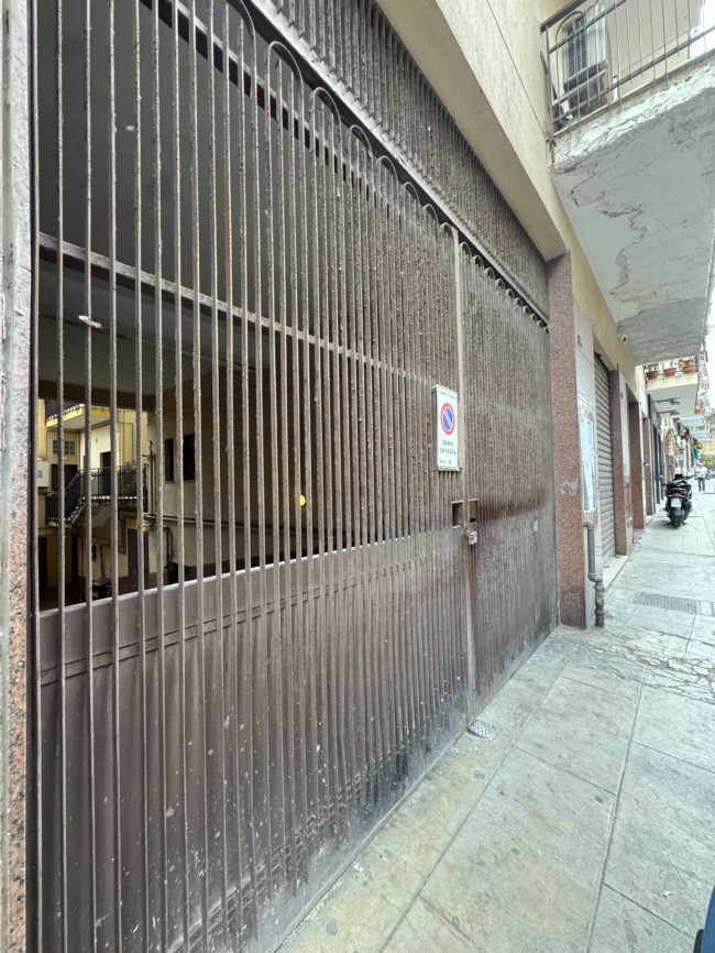 Box o garage in vendita a Palermo
