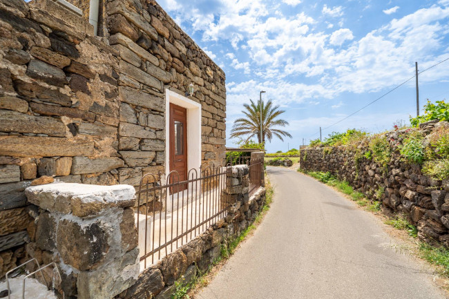 Dammuso in vendita a Pantelleria