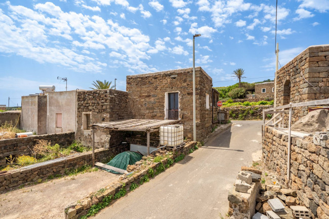 Dammuso in vendita a Pantelleria