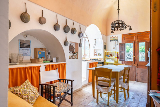 Dammuso in vendita a Pantelleria