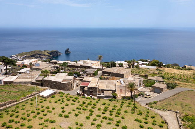 Dammuso in vendita a Pantelleria