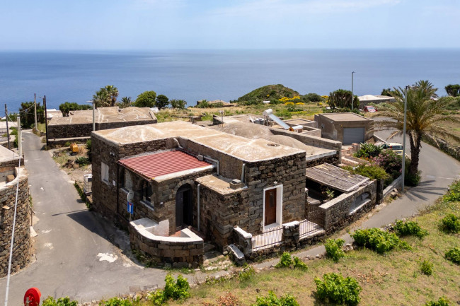 Dammuso in vendita a Pantelleria