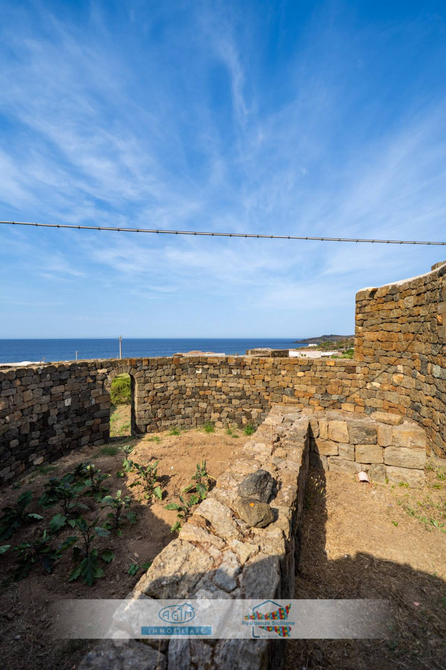 Casa Indipendente in vendita a Pantelleria