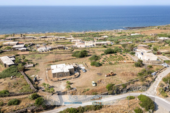 Casa Indipendente in vendita a Pantelleria
