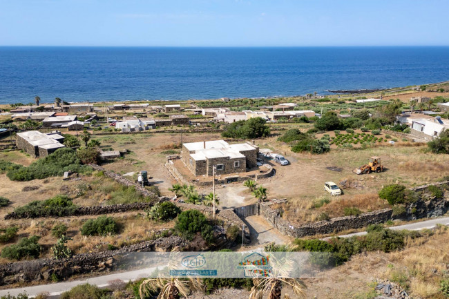 Casa Indipendente in vendita a Pantelleria