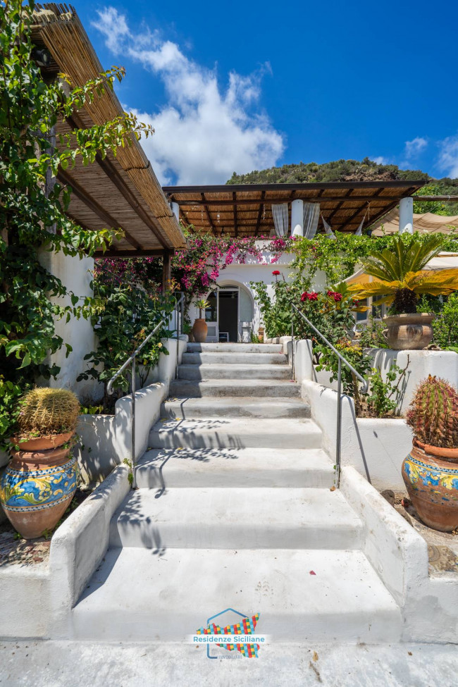 Villa Singola in vendita a Santa Marina Salina