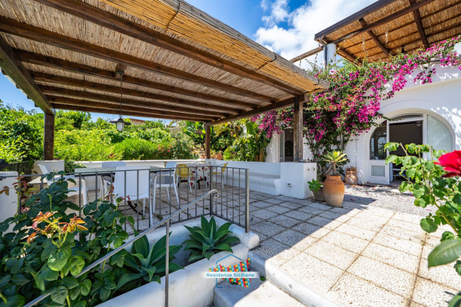 Villa Singola in vendita a Santa Marina Salina